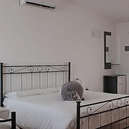 Alloggio per agriturismo Pelos